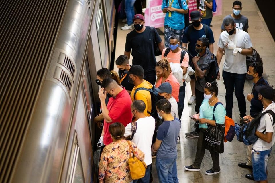 Metrô-DF reapresenta proposta para encerrar a greve dos metroviários