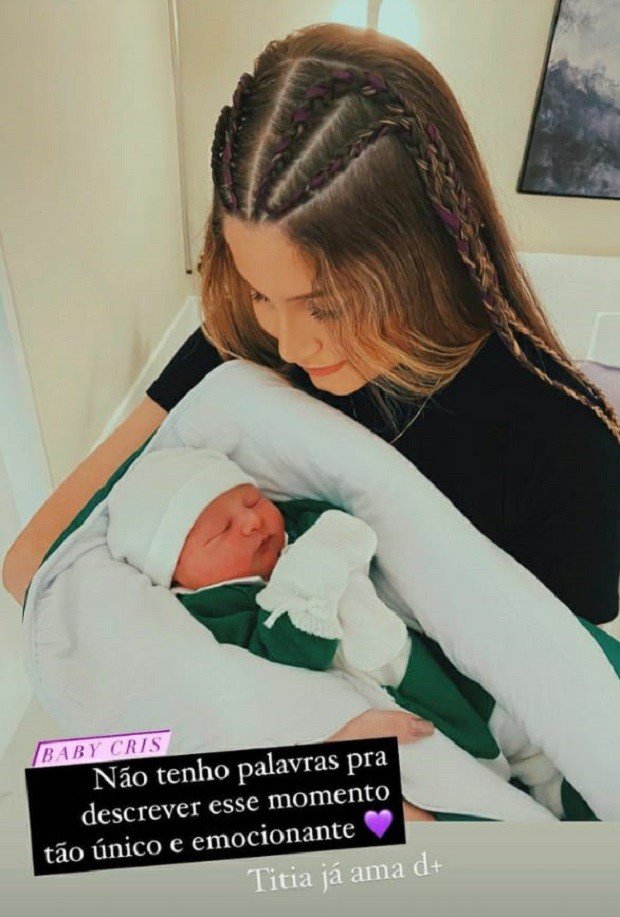 Irmã de Boca Rosa mostra rosto de Cris