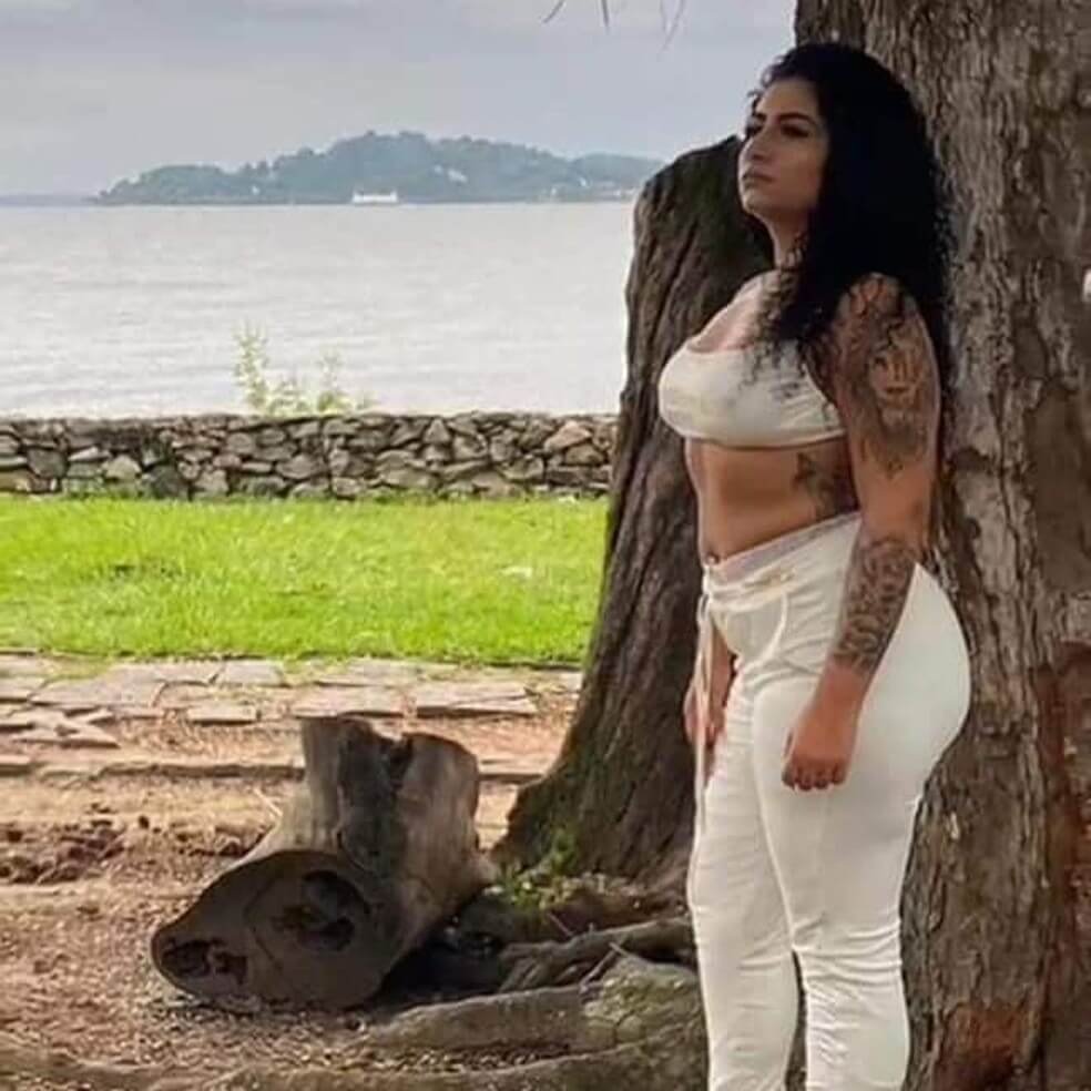 Foto recente da traficante Rayane Cardozo, a Hello Kitty