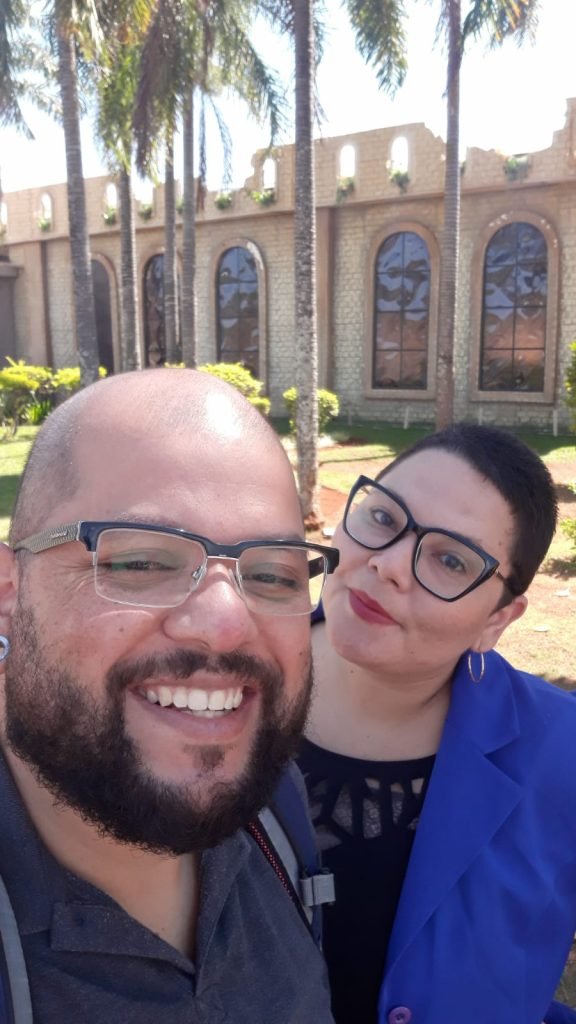 Danielle Mendonça Sousa Ferreira e o companheiro
