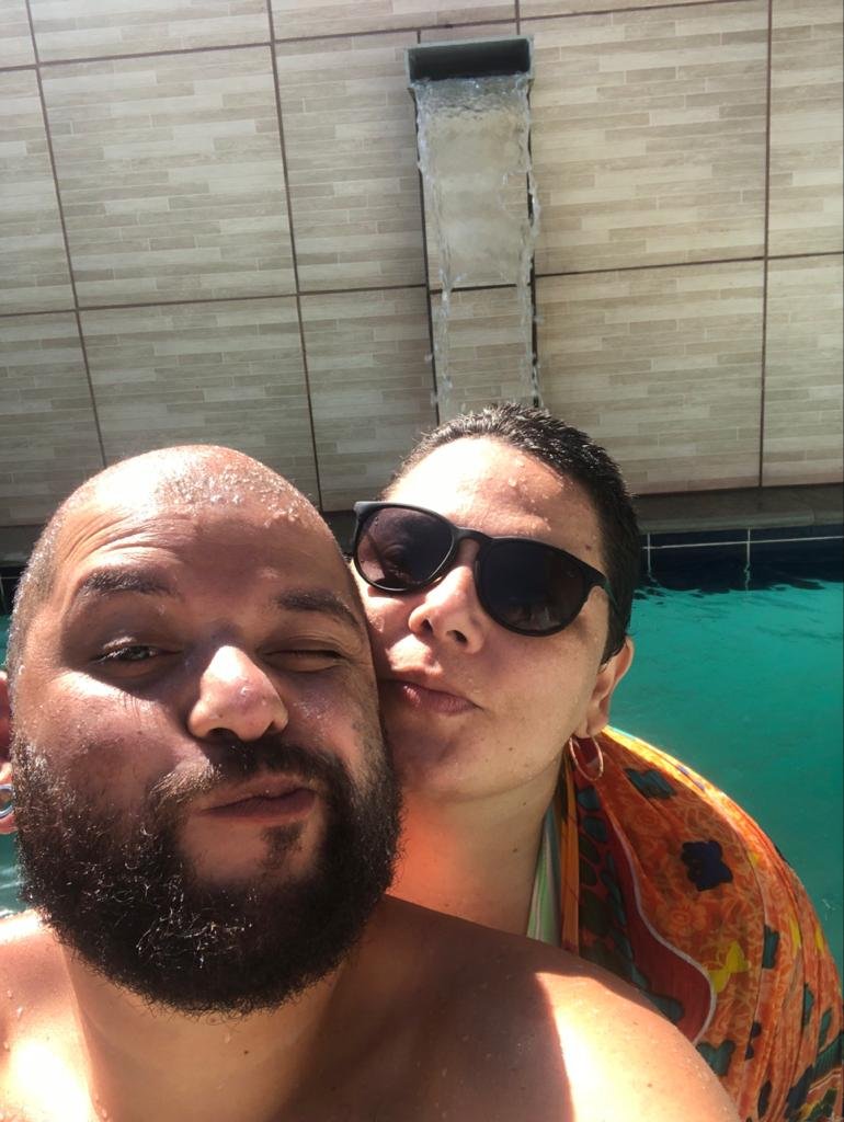 Danielle Mendonça Sousa Ferreira e o companheiro