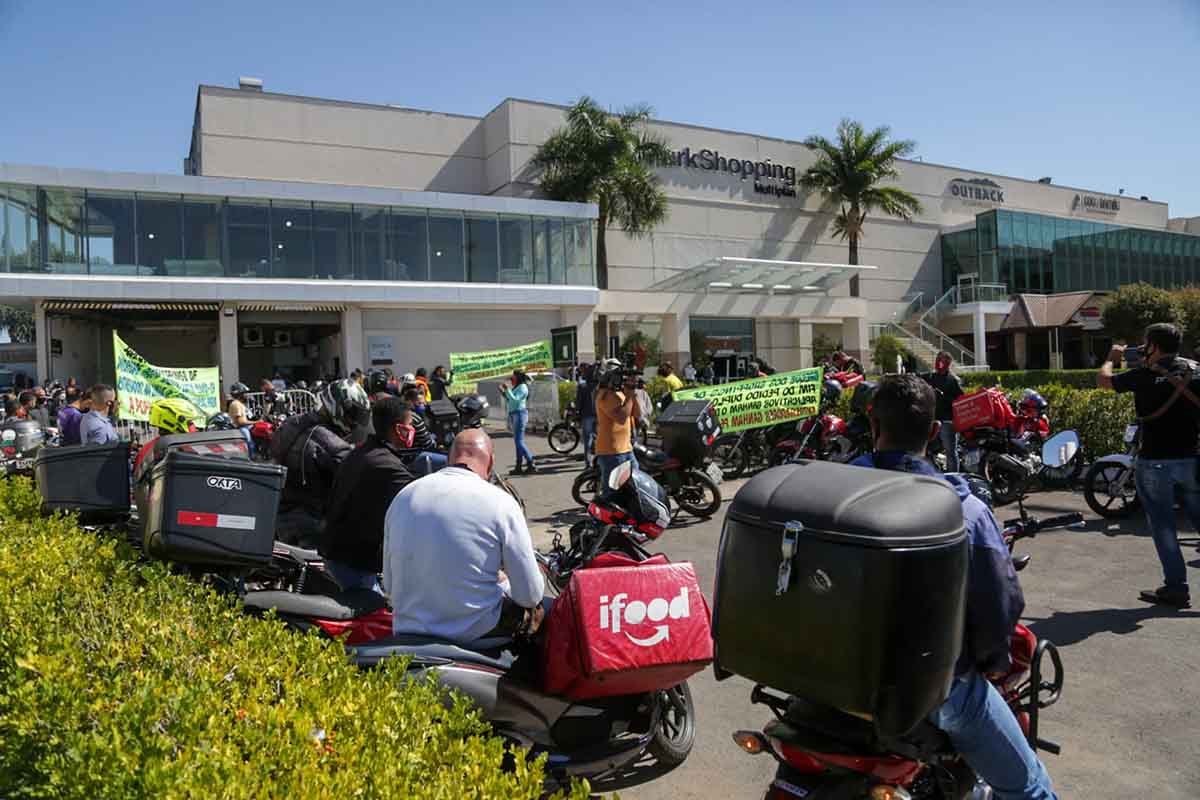 Após destratar motoboy, sócio do Abbraccio é afastado das funções