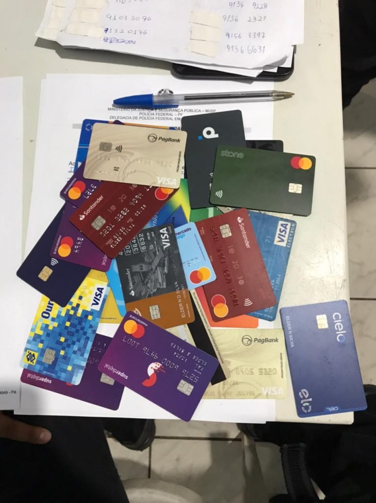 Operação da PF combate fraude no auxílio emergencial