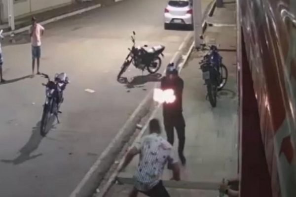 Vídeo mostra ataque a tiros que terminou com criança baleada na PB