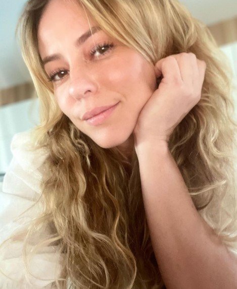 Paolla Oliveira rebate internauta ao defender SUS: 'Não venha reclamar pra mim, cobre de políticos' paolla oliveira instagram 2