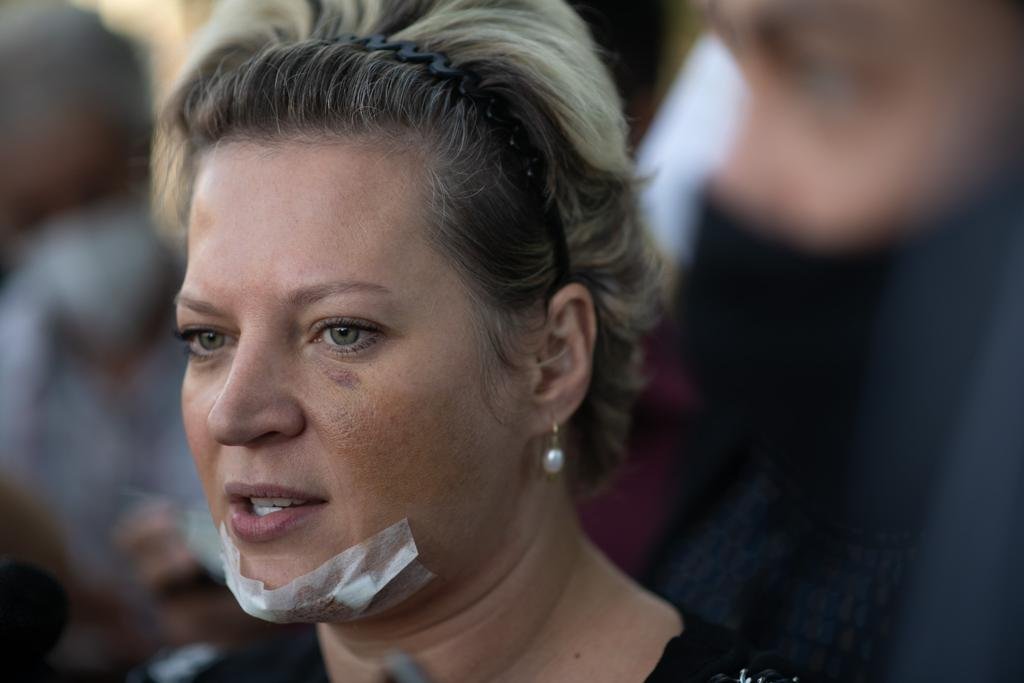 Deputada Joice Hasselmann na 2ª Delegacia de Polícia para prestar depoimento sobre o suposto atentado4