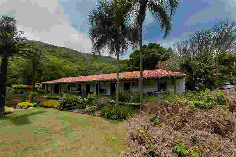 O sítio é a maior e mais importante obra de Burle Marx, e recebe cerca de 30 mil visitantes por ano