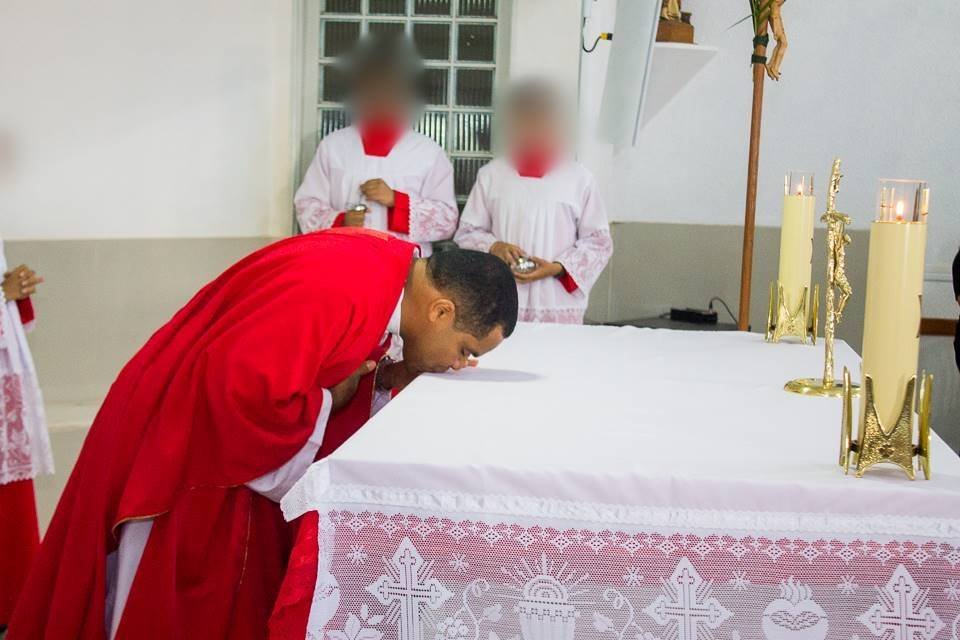 Padre do DF renuncia ao cargo
