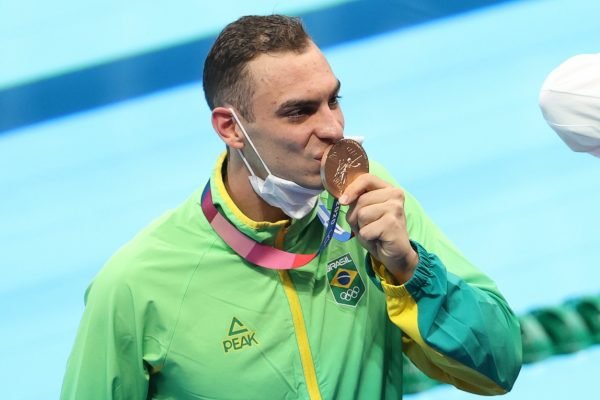 Medalhista olímpico, Scheffer garante vaga na final em Mundial