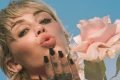Miley Cyrus em campanha de perfume da Gucci