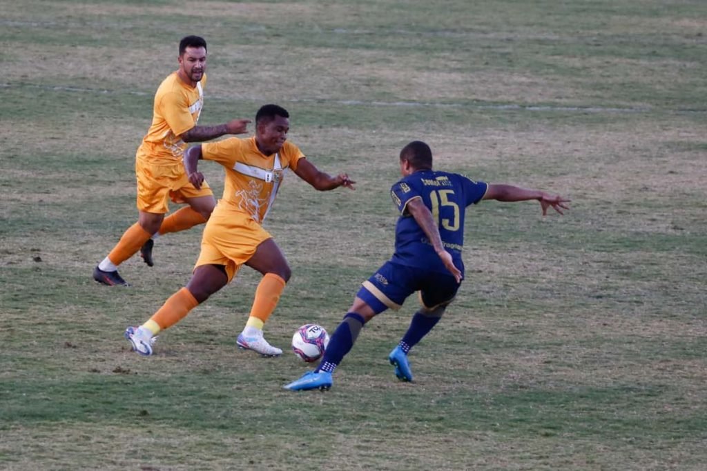 Brasiliense 0 x 1 Aparecida de Goiânia