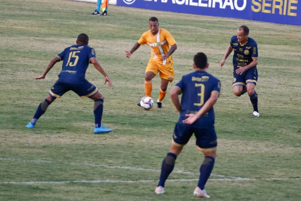 Brasiliense 0 x 1 Aparecida de Goiânia