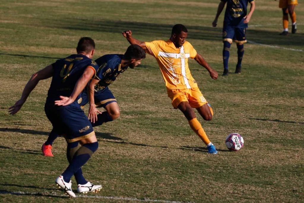Brasiliense 0 x 1 Aparecida de Goiânia