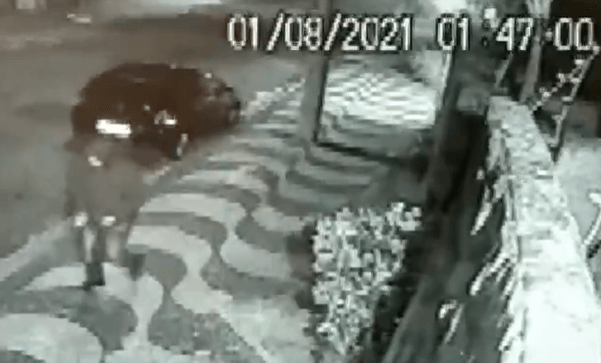 Homem pula muro antes de invadir casa de ex-mulher e matá-la a facadas em Campinas