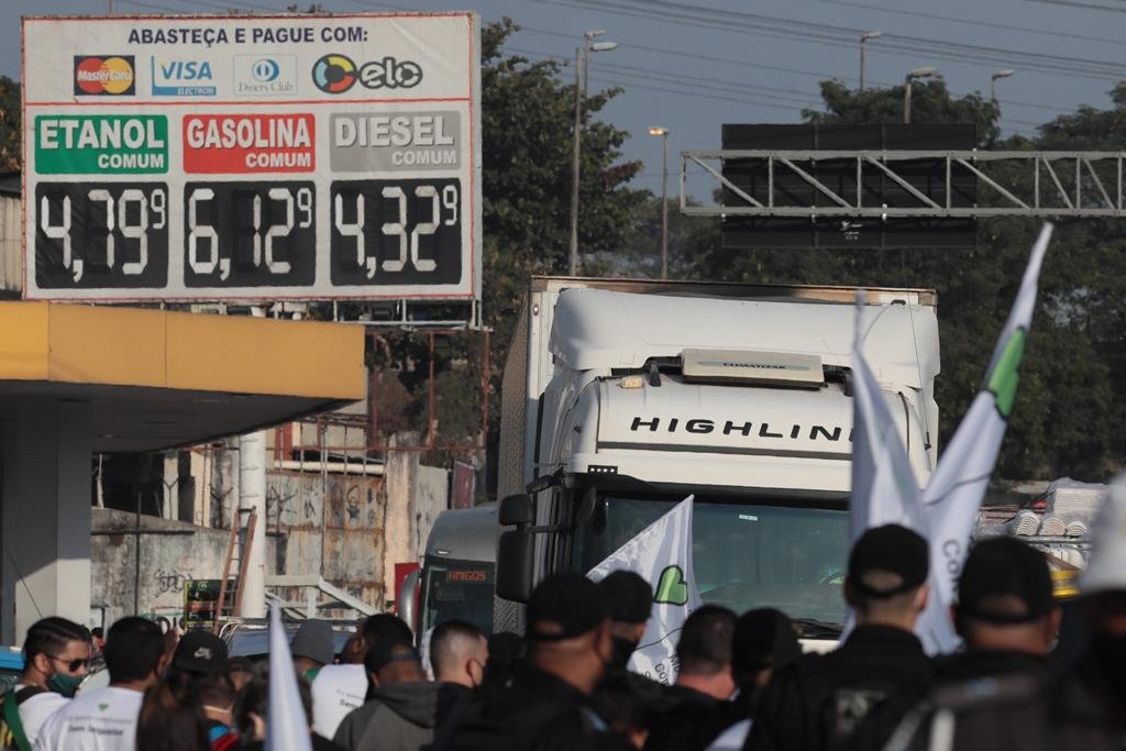Manifestação Avenida Brasil Combustíveis (2)