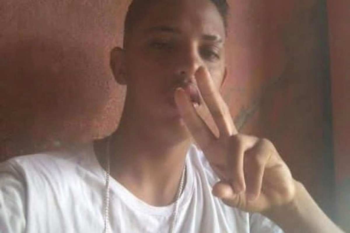 Adolescente De Anos Assassinado Com Tiro No Rosto Na Pb Metr Poles