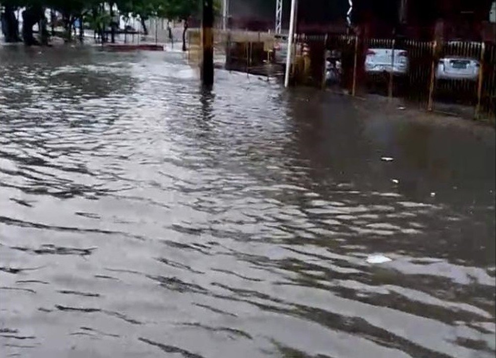Recife foi atingida por fortes chuvas