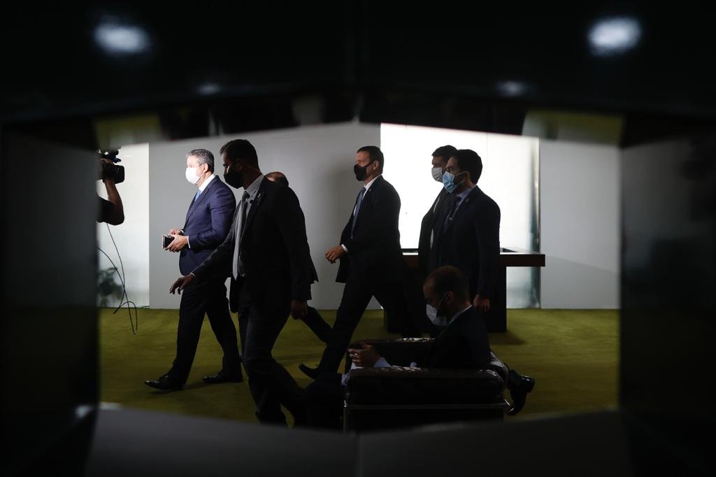 Presidente da Câmara dos Deputados Arthur Lira chega ao Congresso 6