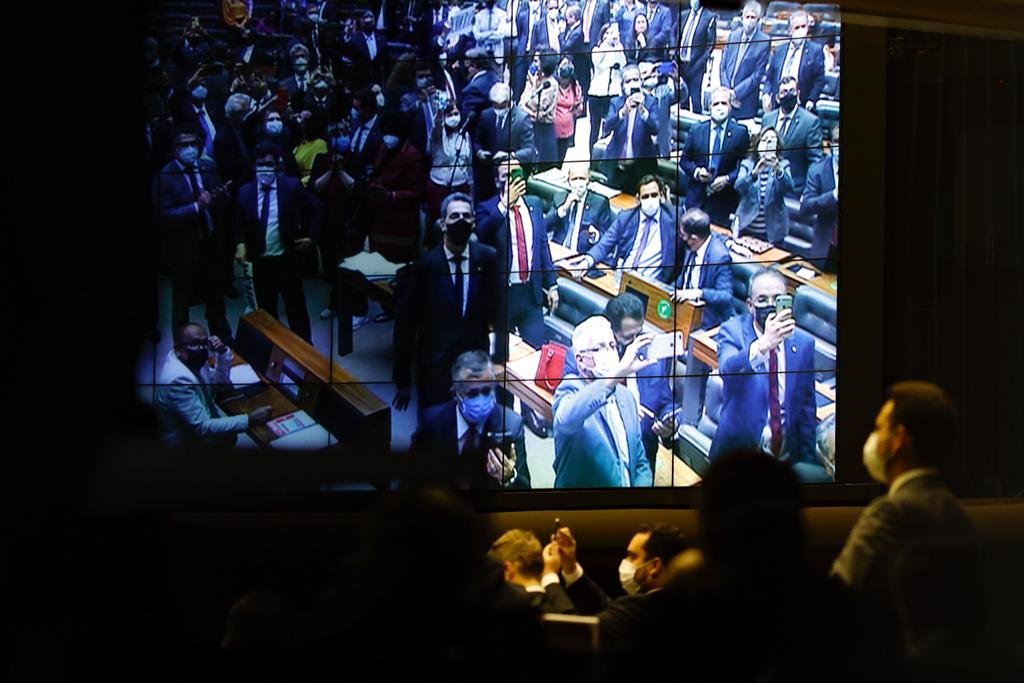 Votação e derrota da PEC do Voto Impresso