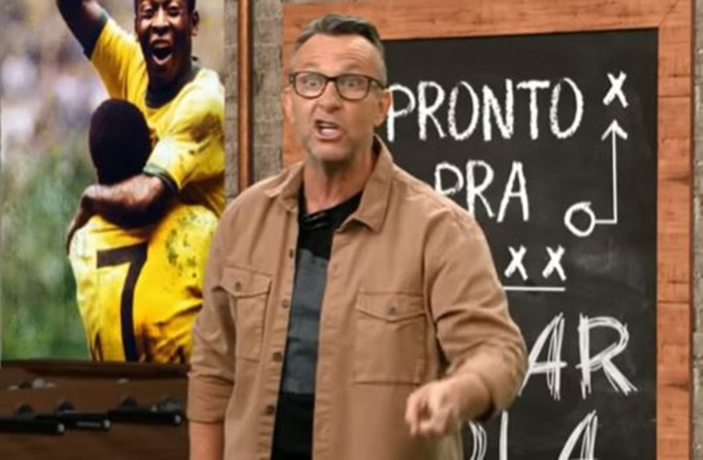 Neto faz críticas políticas em seu programa