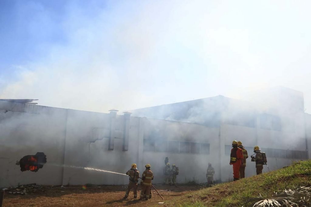 Incêndio em supermercado de Brasília chama a atenção Rafaela Felicciano Metropoles6