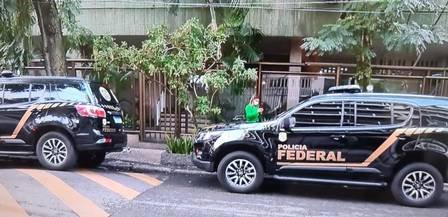 Agentes da Polícia Federal prenderam o secretário de Administração Penitenciária do Rio, Raphael Montenegro