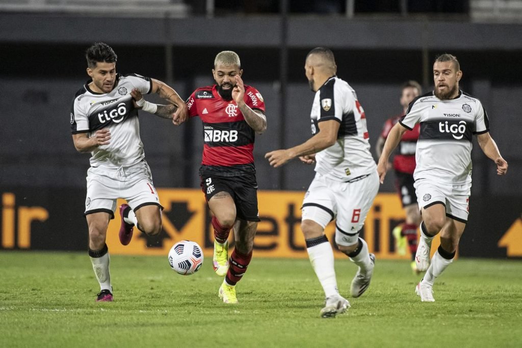 Libertadores: Fla encara Olimpia fora de casa para avançar às