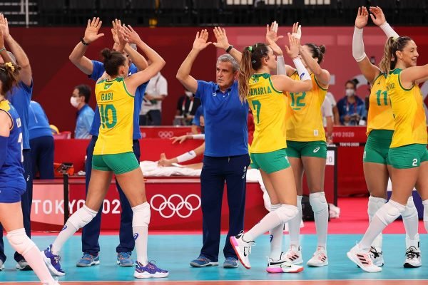 Seleção Feminina de vôlei é convocada para Sul-Americano com 5