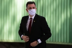 O presidente do Senado, Rodrigo Pacheco (DEM-MG), chega para reunião com o presidente do Supremo Tribunal Federal (STF), ministro Luiz Fux