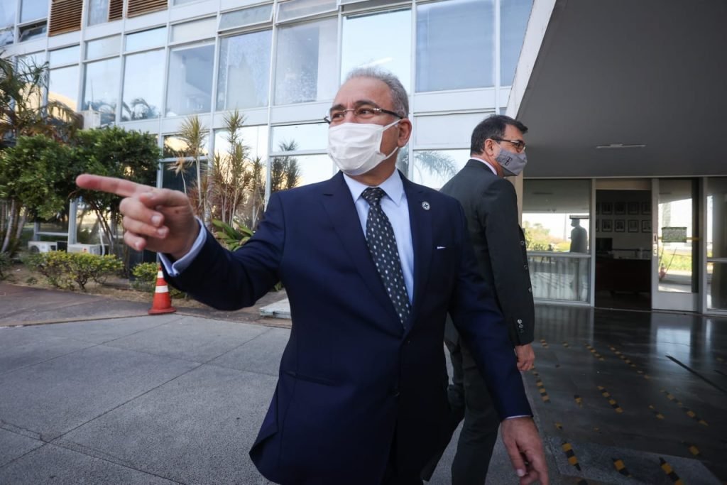 Ministro da Saúde, Marcelo Queiroga e o ministro de Relações Exteriores, Carlos França