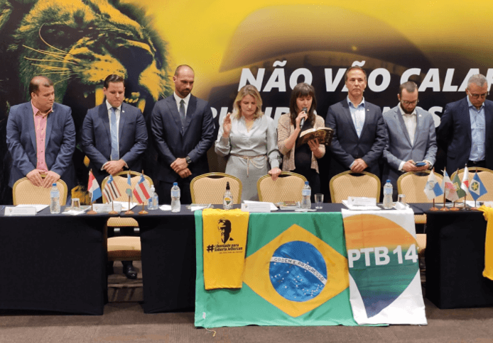 Eduardo Bolsonaro em evento do PTB em defesa de Roberto Jefferson