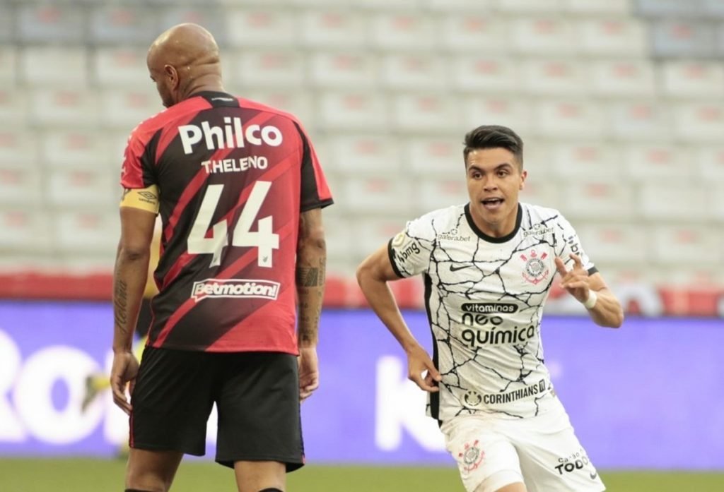 Zagueiro e goleiro são os melhores do Corinthians em triunfo no