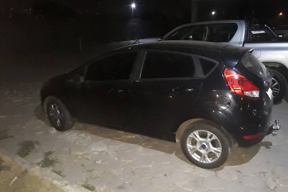 homem se passava por polícia para perseguir pessoas e cometer roubos em goiânia, goiás