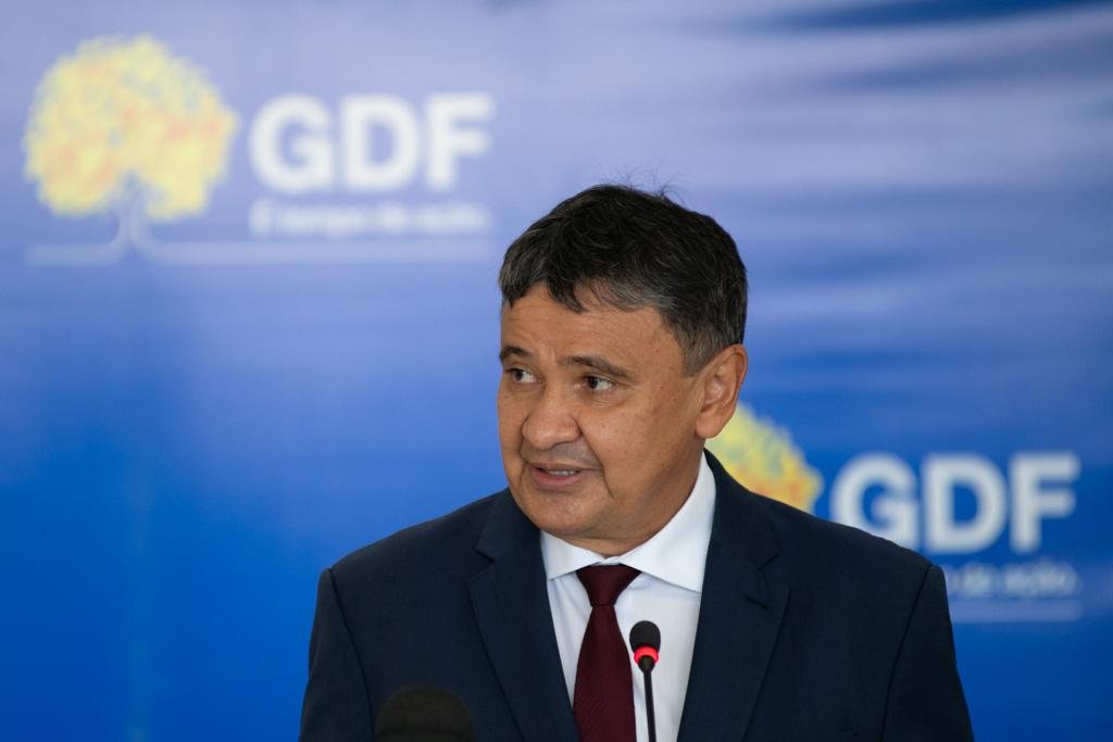 Após reunião do IX Fórum Nacional de Governadores no Palácio do Buriti, os Governadores Ibaneis Rocha do Distrito Federal e Wellington Dias do Piauí 8