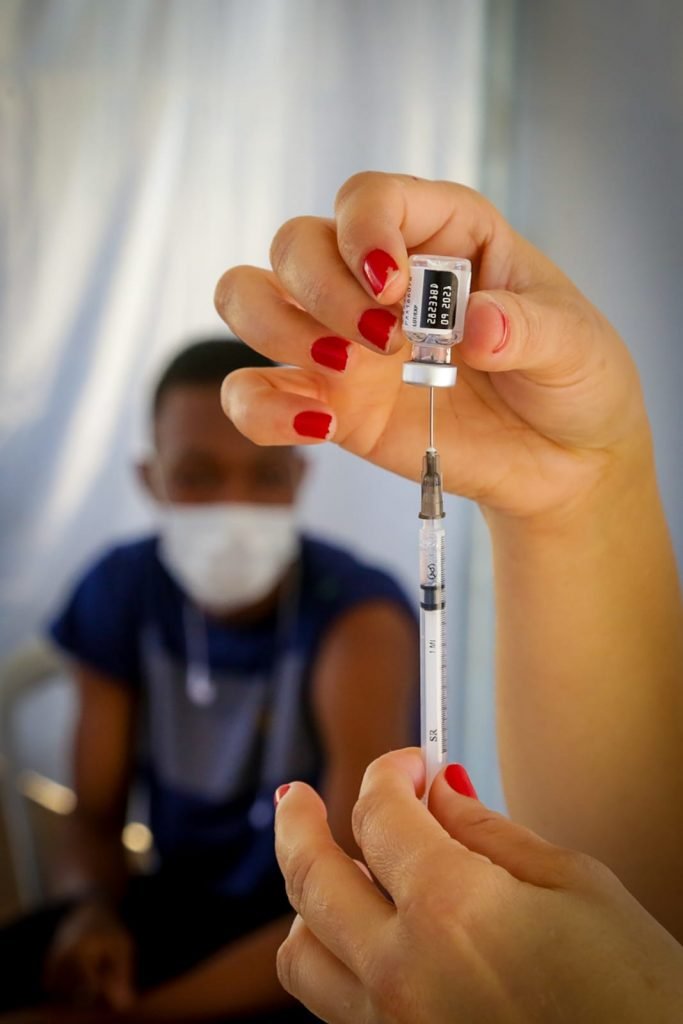 Começa a vacinação contra a Covid-19 para adolescentes com 17 anos. ( UBS 1 do Núcleo Bandeirante )