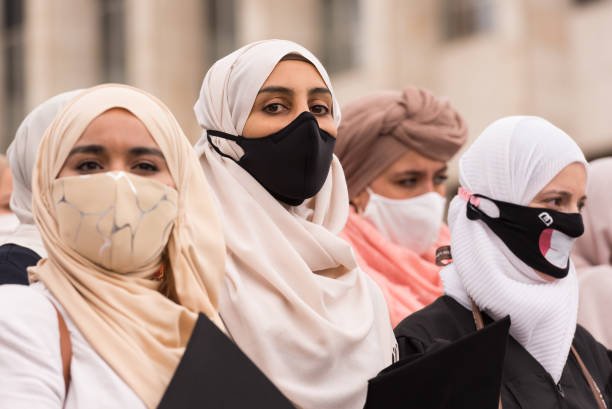 Le Sénat français interdit le port du foulard islamique lors d’événements sportifs