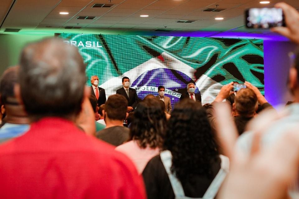 Filiação de Eduardo Pedrosa ao DEM