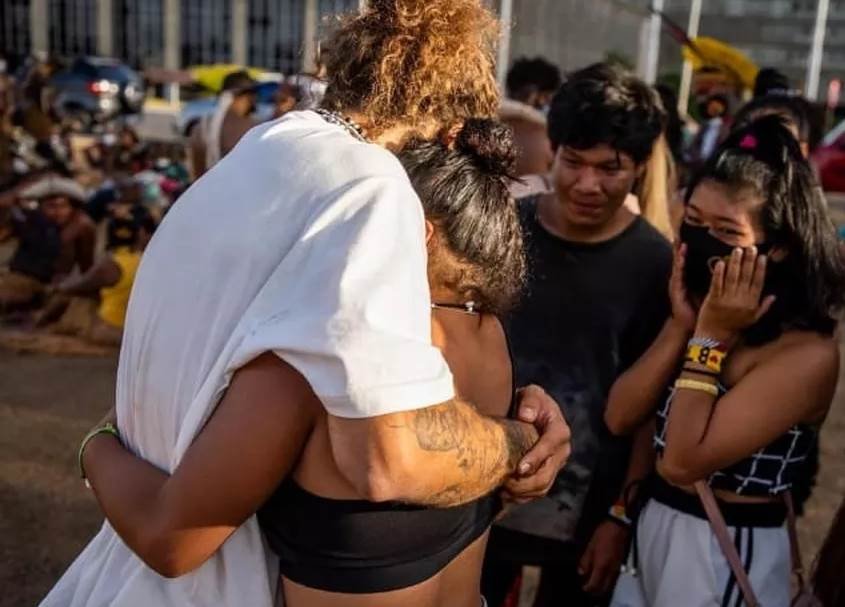 Vitão com indígenas em Brasília