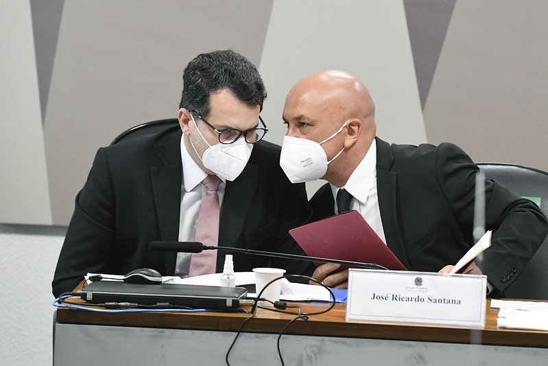 José Ricardo Santana depõe à CPI