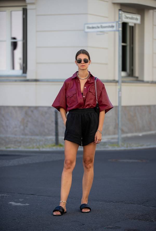 Jacqueline Zelwis com camisa de alfaiataria