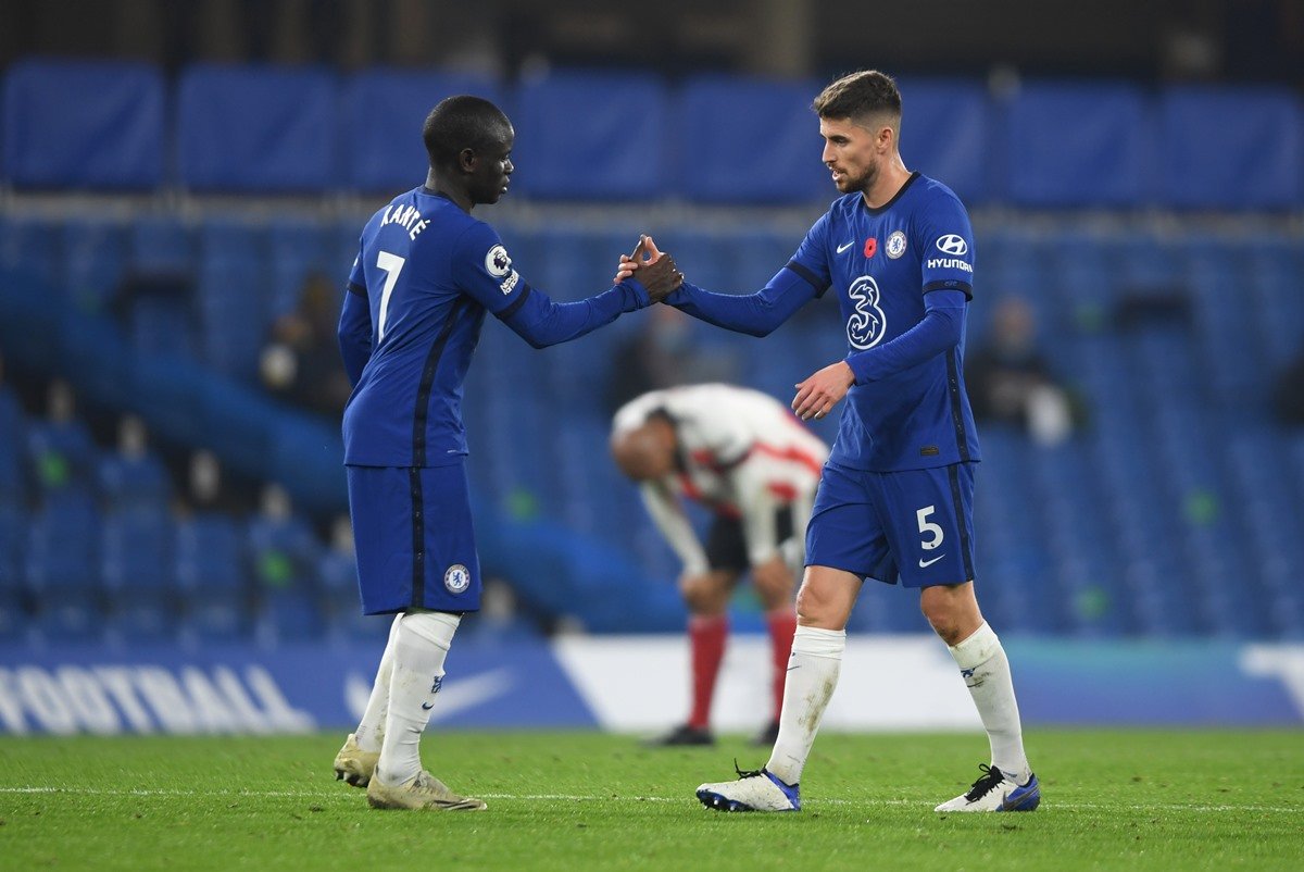 De Bruyne, Kanté e Jorginho buscam prêmio de melhor jogador da