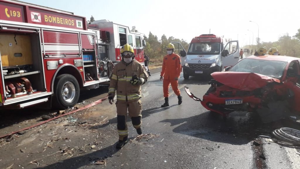 Colisão frontal deixa quatro vítimas na DF-128