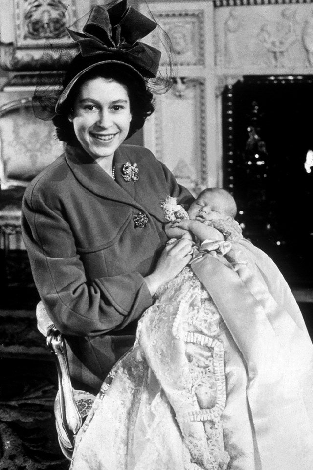 Rainha Elizabeth e príncipe Charles