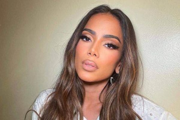 Anitta lança clipe do single Downtown, cantado em espanhol