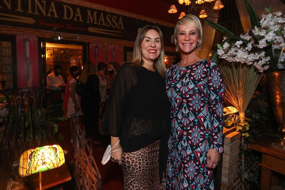 Fernanda Caixeta e Lia Dinorah
