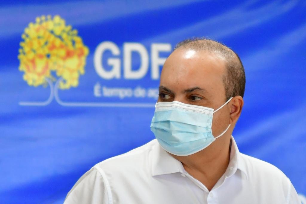 Ibaneis Rocha em Solenidade de apresentação de colaboradores para a Unidade de Pronto Atendimento (UPA II) de Ceilândia no Salão Branco do Palácio do Buriti