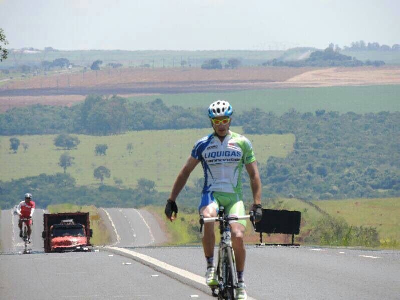 Ciclista acidente ferido goias