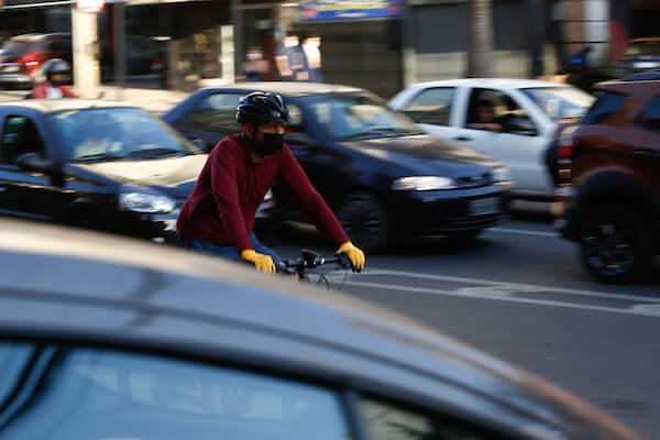 Ciclista acidente goias ferido