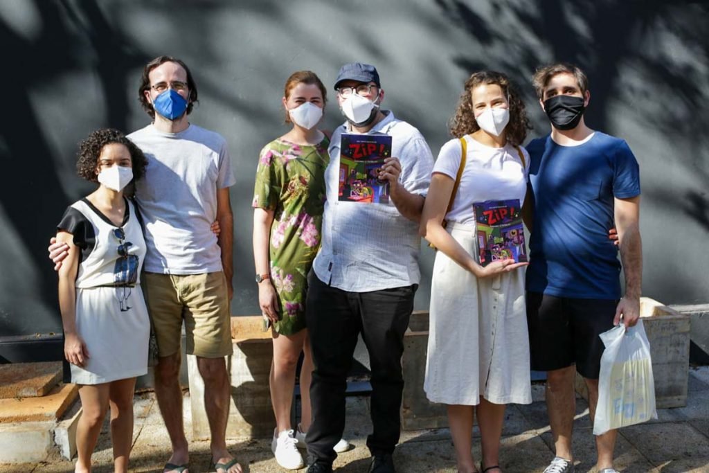 Lançamento do livro ZIP na Loja de discos Marcondes & Co