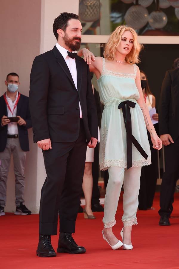 Pablo Larraín e Kristen Stewart em Cannes